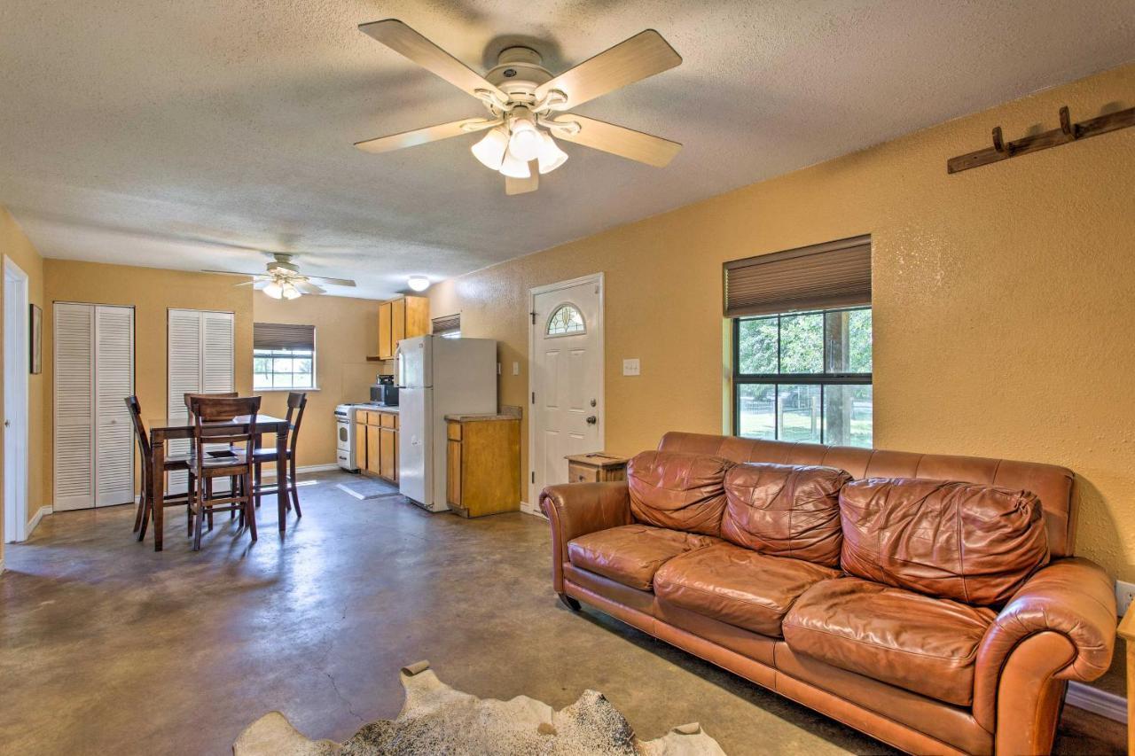 Texas Cabin On 130 Acres Walk To Lake Ray Roberts Collinsville Exterior photo